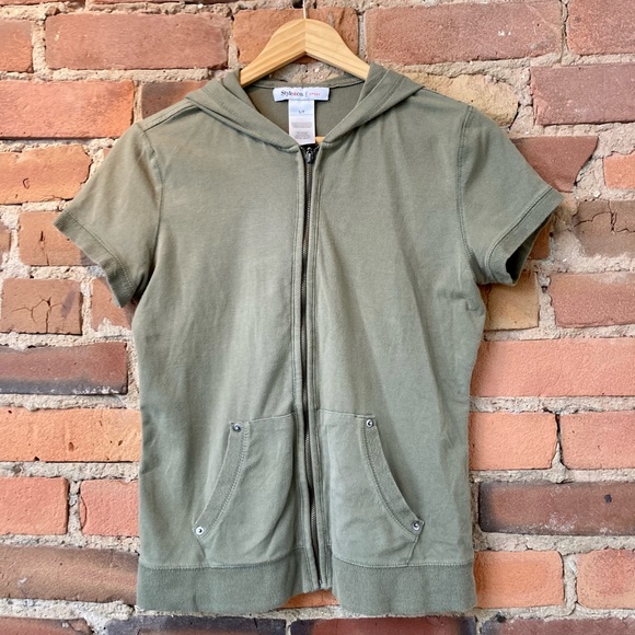 Style & Co Kahki Green Zip-Up Short Sleeve Top.  Size: Small - Picture 7 of 12